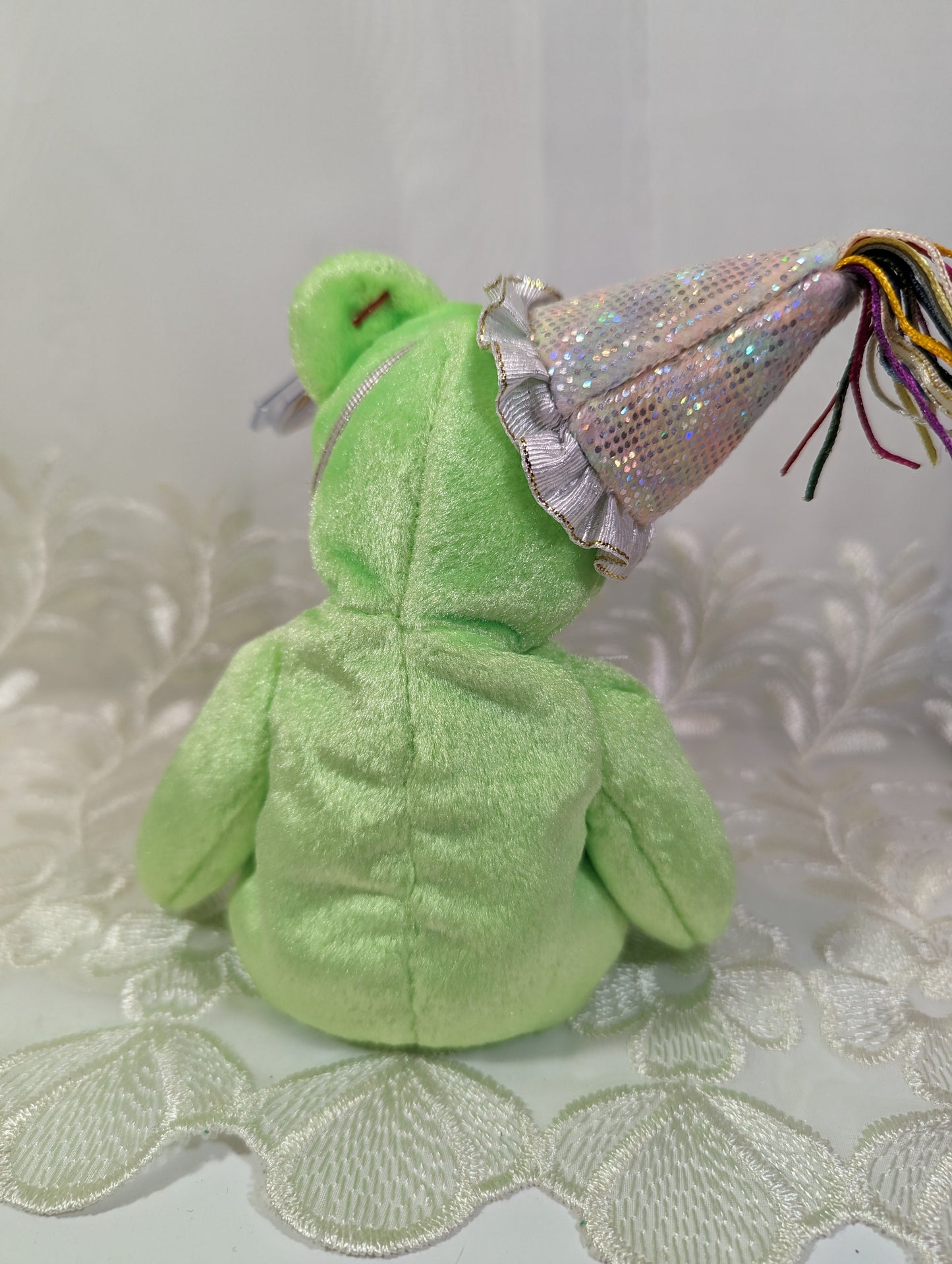 Ty Beanie Baby - August the Green Bear Birthday With Party Hat (9in) - Vintage Beanies Canada