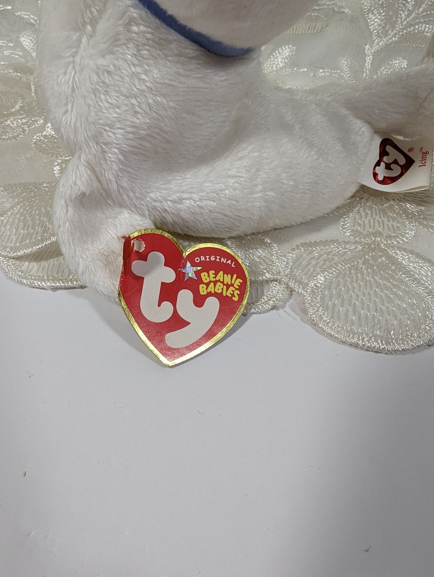 Ty Beanie Baby - Icing the White Seal (6.5 in) Non - mint Tag - Vintage Beanies Canada