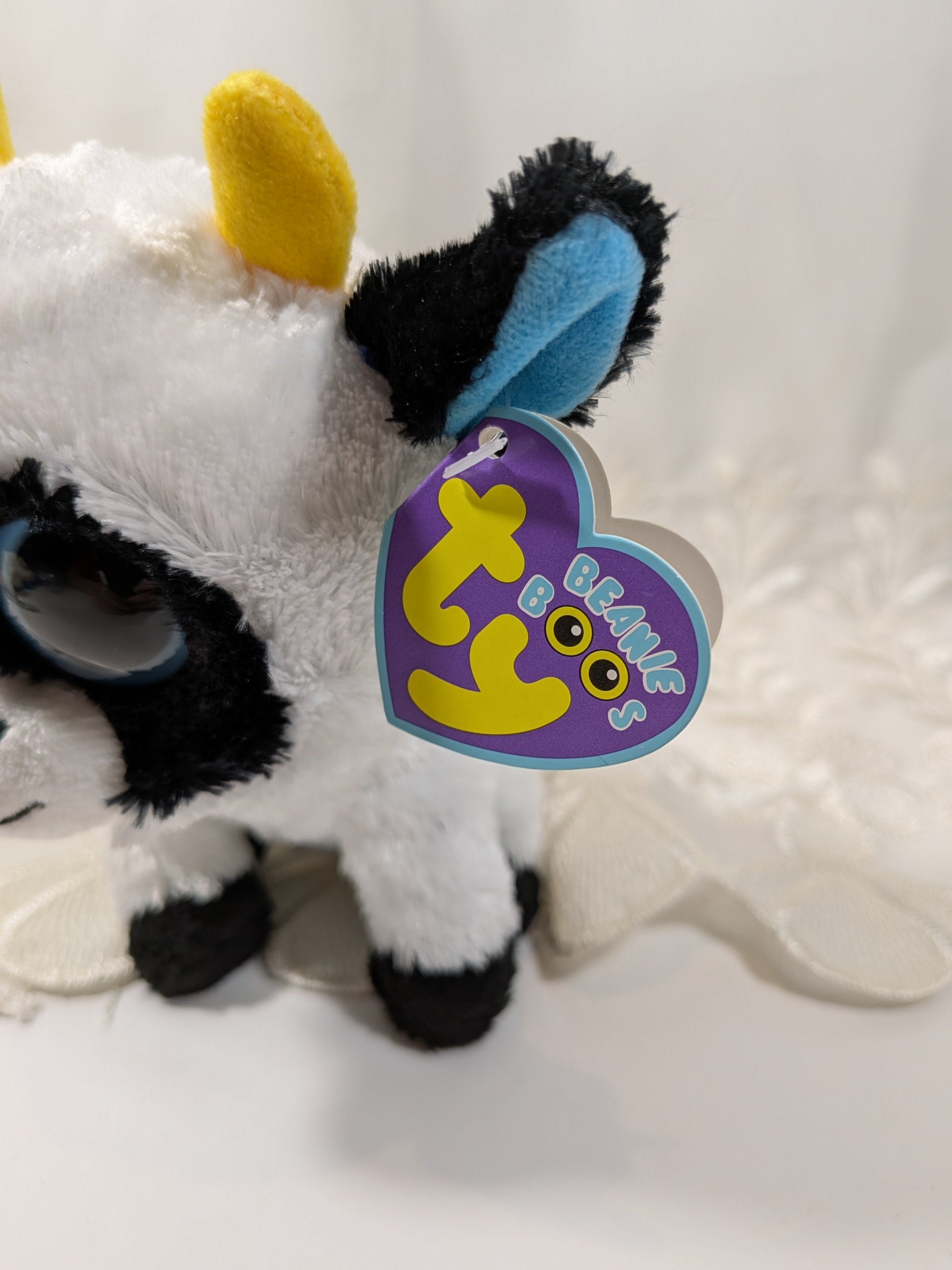Ty Beanie Boo - Daisy the Cow (6in) *Rare* First Generation, Purple Tag - Vintage Beanies Canada