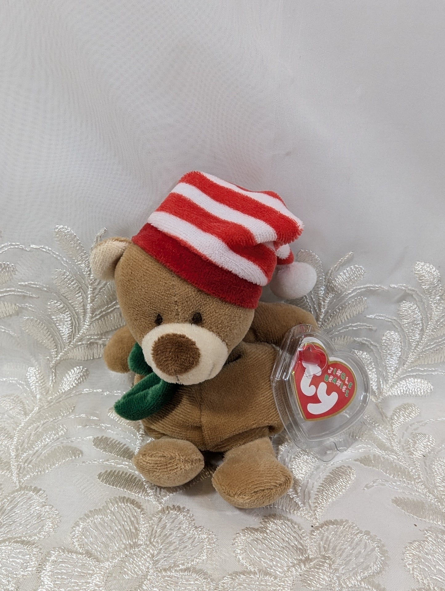 Ty Jingle Beanie - Flakes The Bear (5in) Christmas Tree Ornament - Vintage Beanies Canada