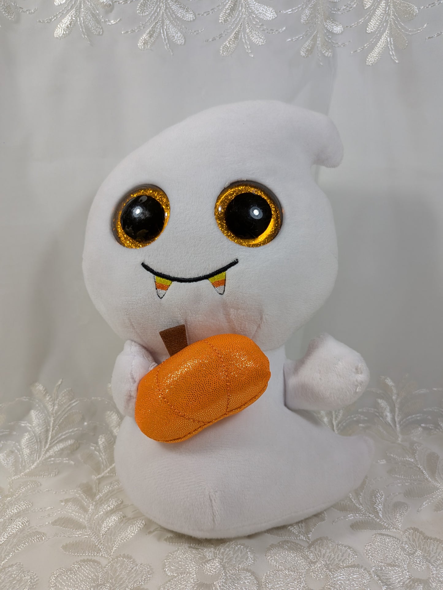 Ty Beanie Boo - Scream The Ghost Holding Pumpkin (9in) No tag