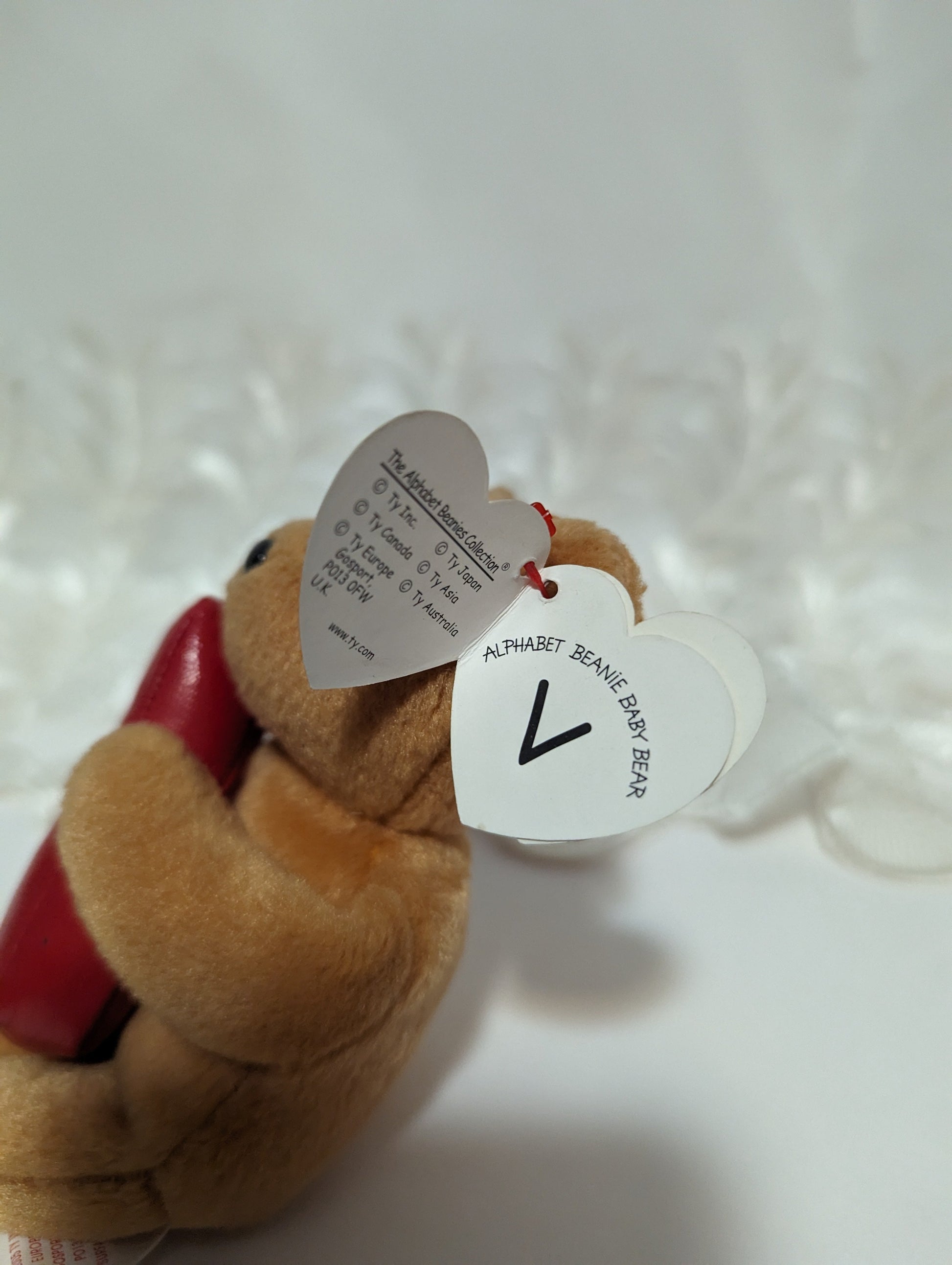 Ty Alphabet Beanies - V The Bear (6in) Near Mint - Vintage Beanies Canada