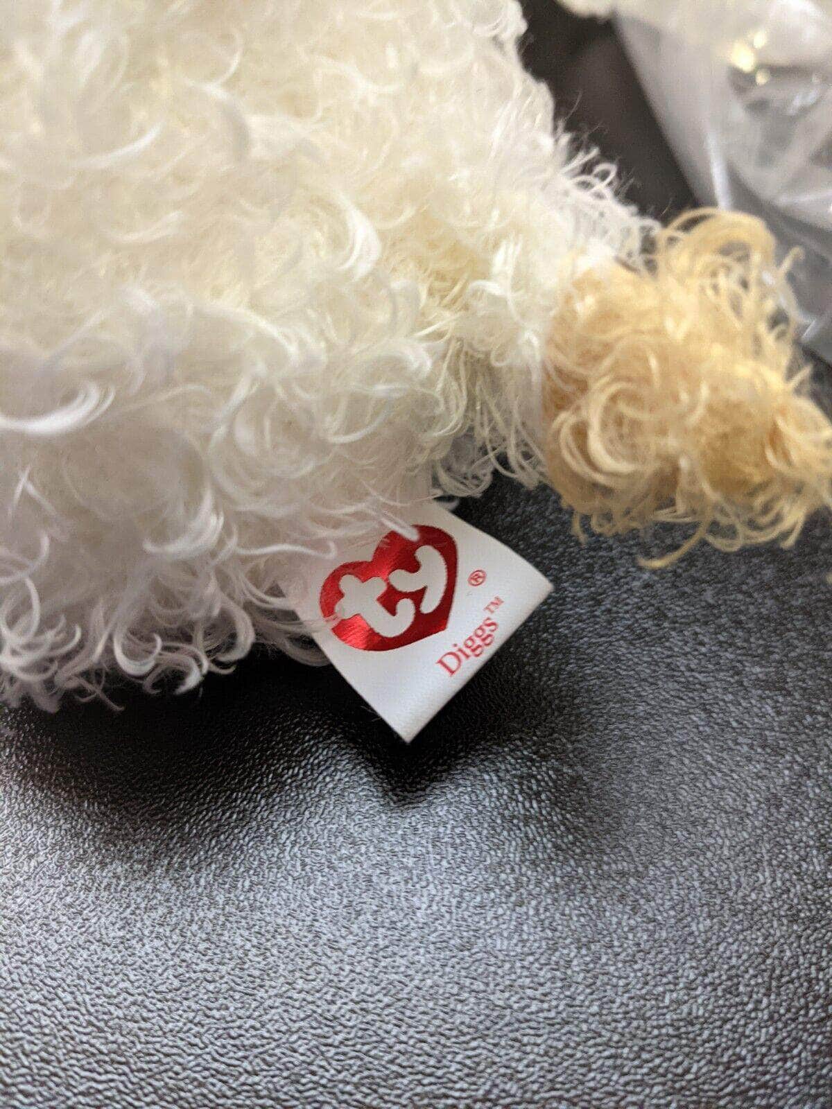 Ty Beanie Baby - Diggs The Fuzzy Dog (8in) - Vintage Beanies Canada
