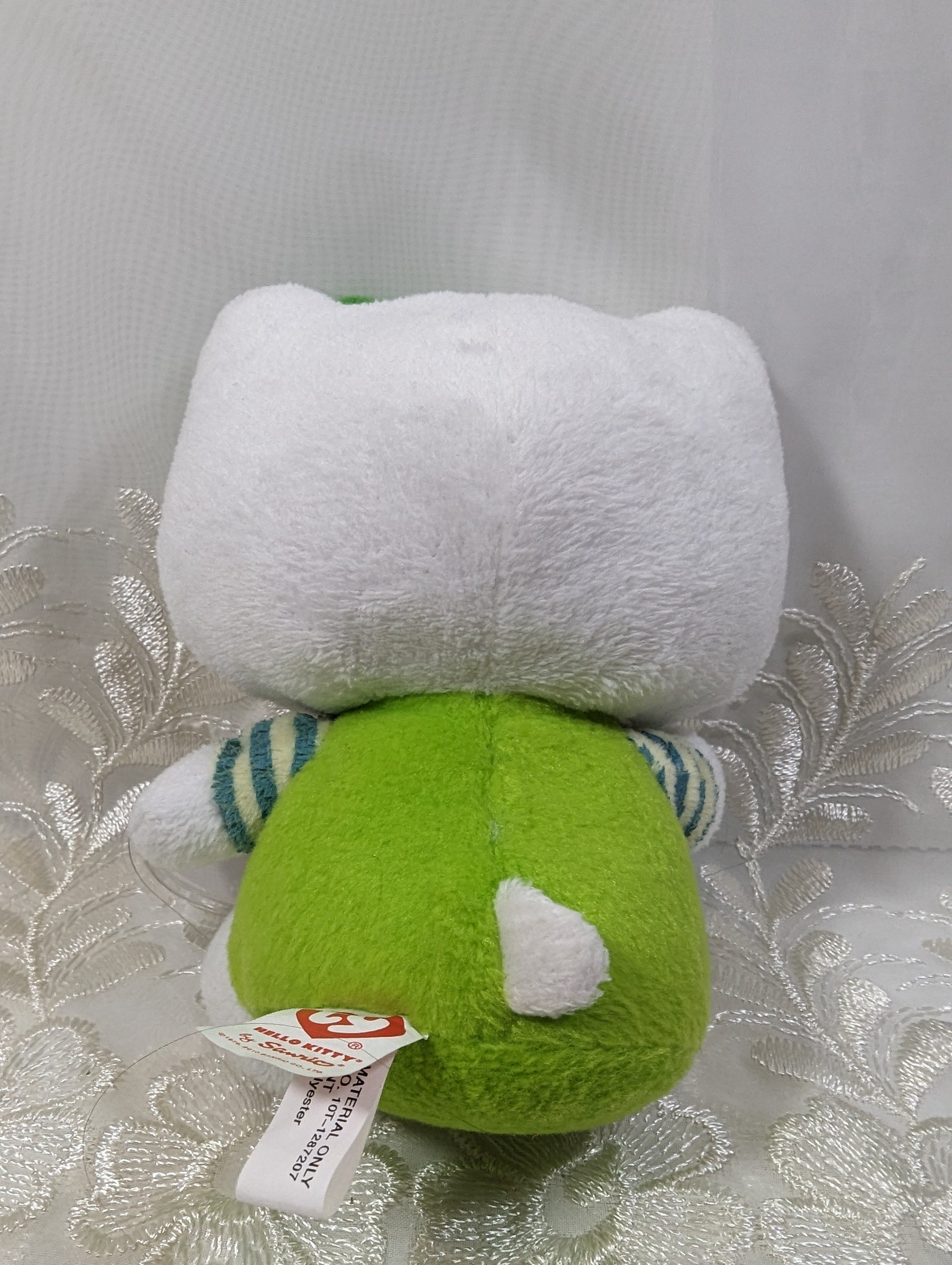 Ty Beanie Baby - Hello Kitty The Cat With Green Apple (6in) - Vintage Beanies Canada