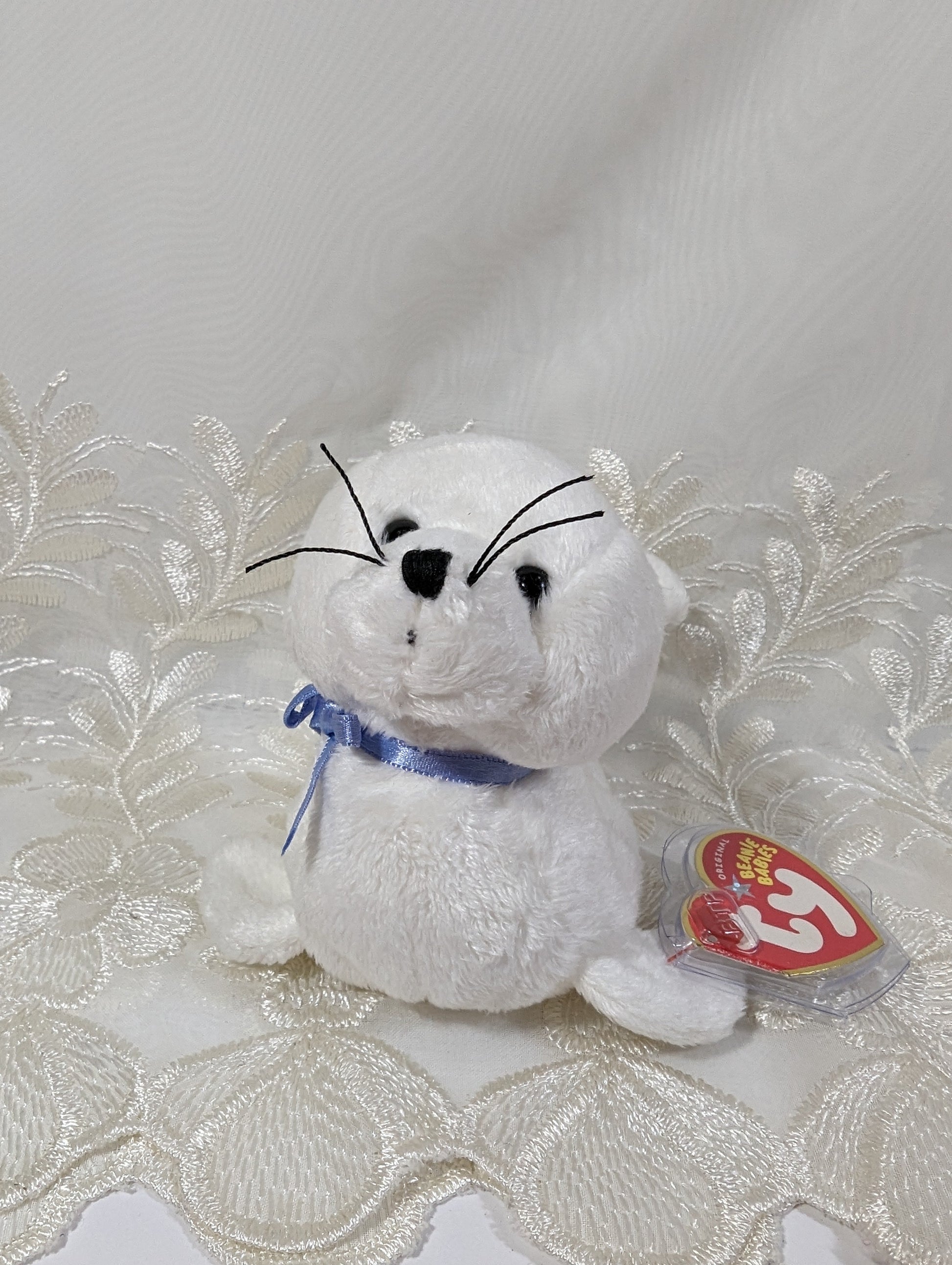 Ty Beanie Baby - Icing the White Seal (6.5 in) Non - mint Tag - Vintage Beanies Canada