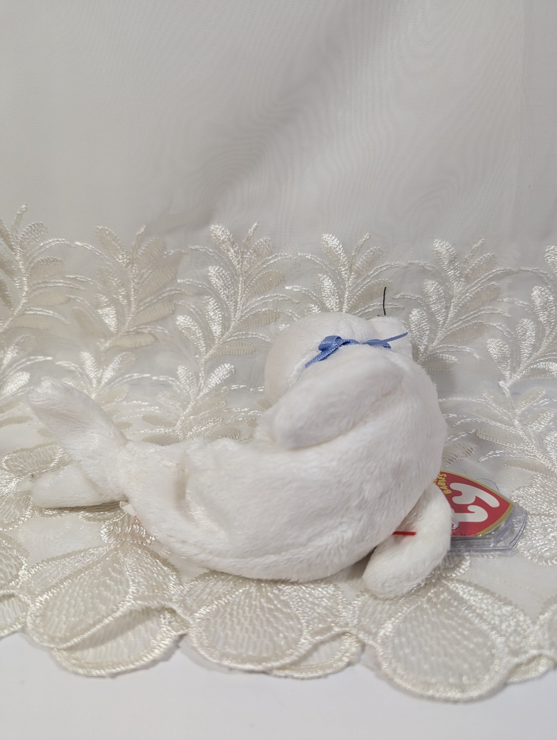Ty Beanie Baby - Icing the White Seal (6.5 in) Non - mint Tag - Vintage Beanies Canada