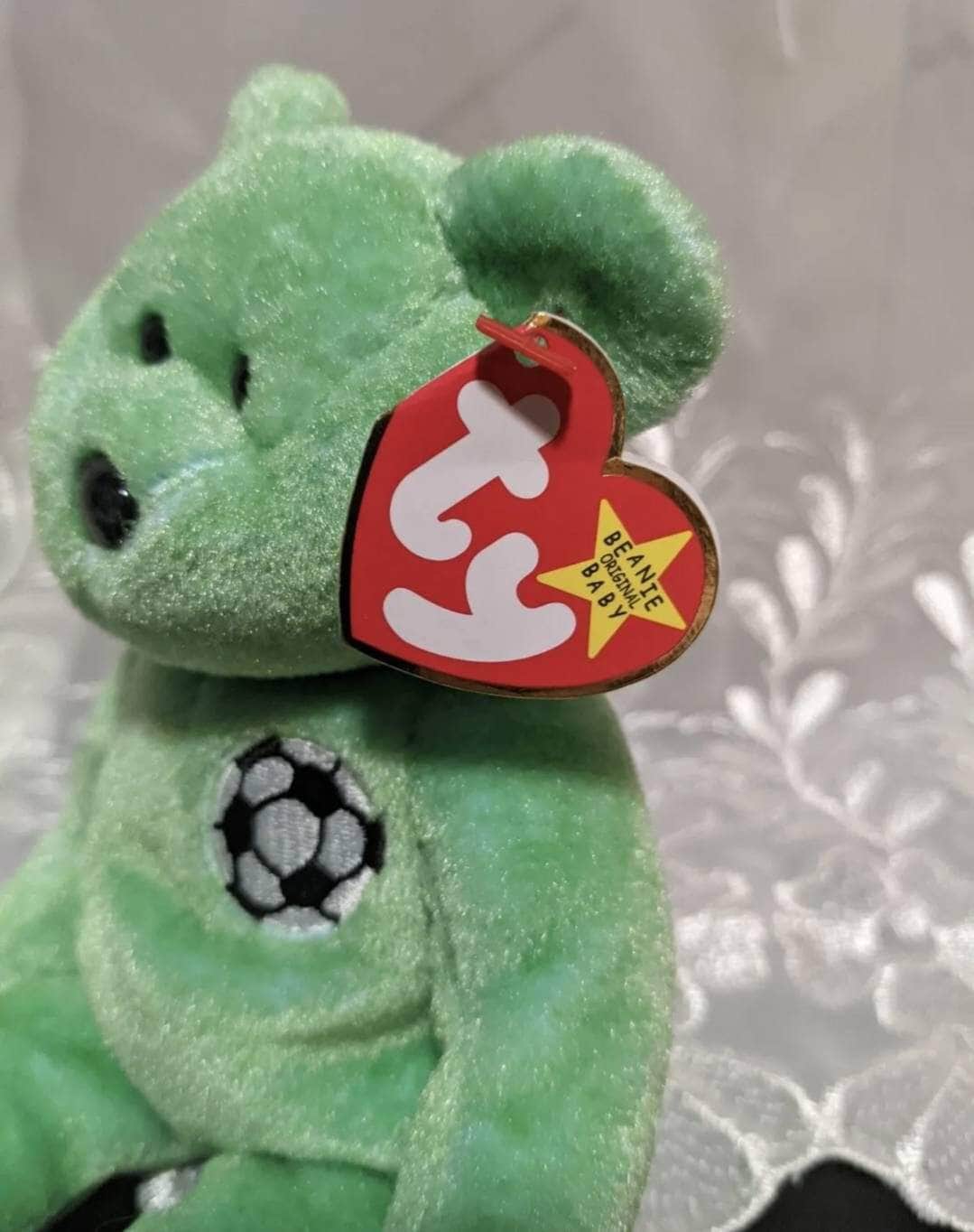 Ty Beanie baby - Kicks The Green Soccer Bear (8.5in) - Vintage Beanies Canada