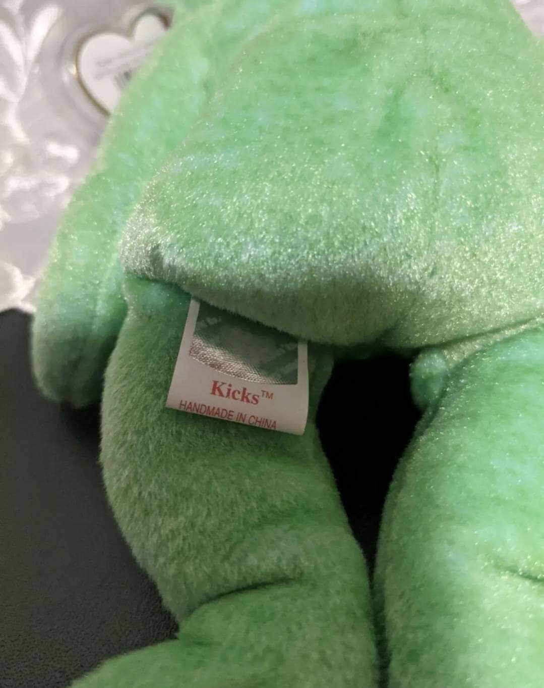 Ty Beanie baby - Kicks The Green Soccer Bear (8.5in) - Vintage Beanies Canada