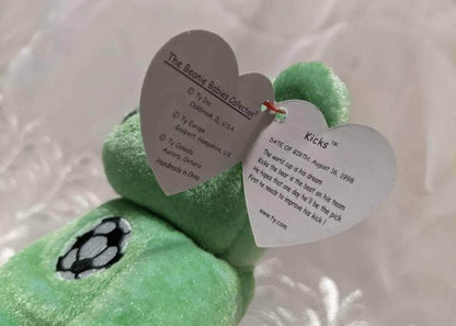 Ty Beanie baby - Kicks The Green Soccer Bear (8.5in) - Vintage Beanies Canada