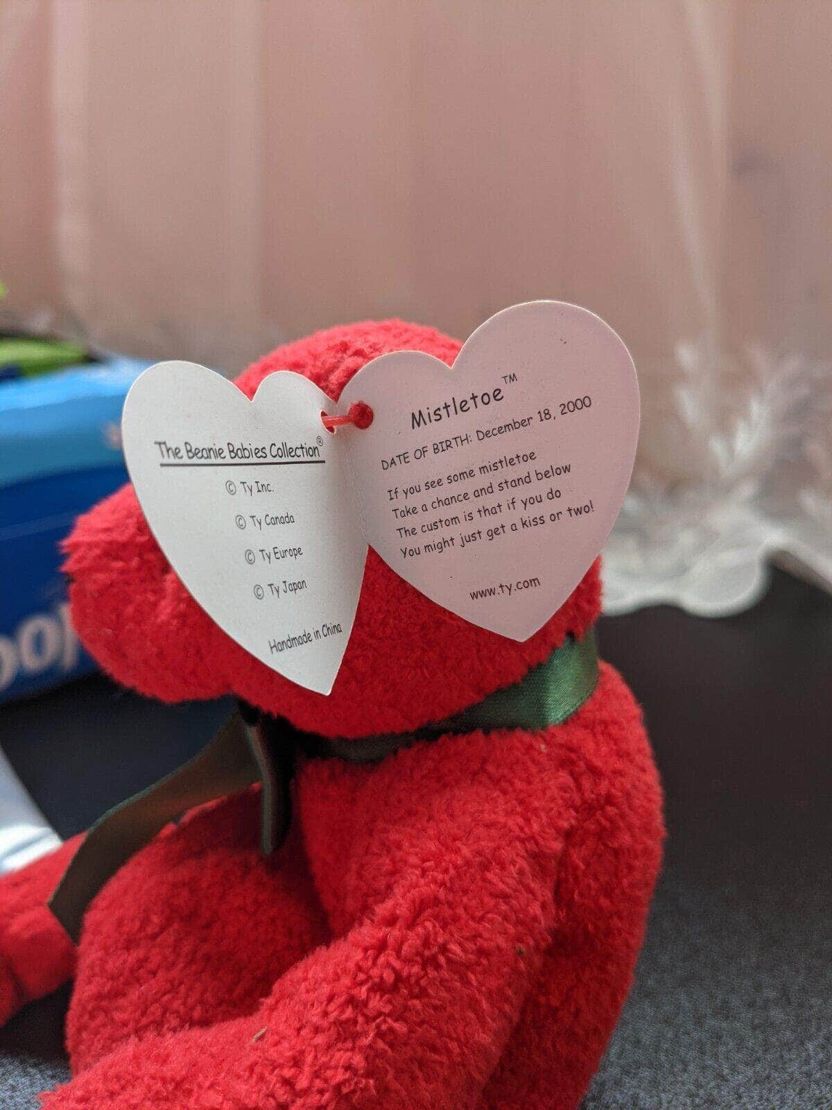 Ty Beanie Baby - Mistletoe The Red Christmas Bear (7in) - Vintage Beanies Canada