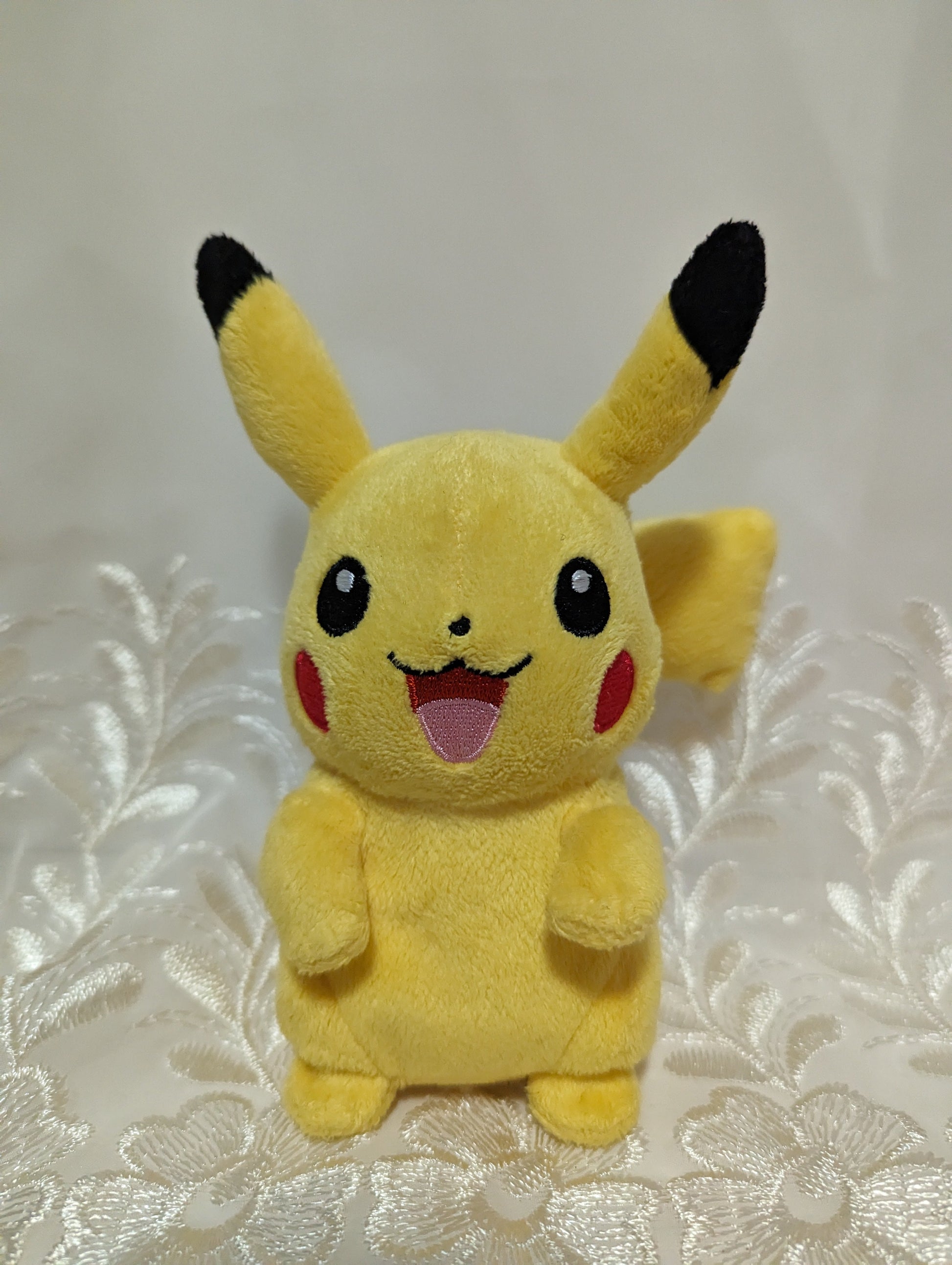 Ty Beanie Baby - Pikachu The Pokémon (6in) UK Exclusive - No Hang Tag - Vintage Beanies Canada