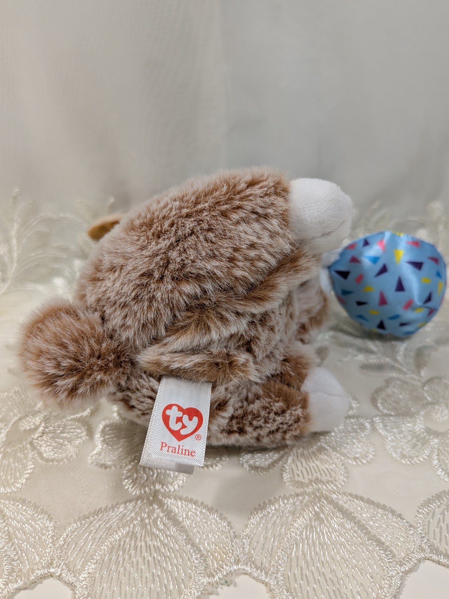 Ty Beanie Baby - Praline the Bunny Rabbit with Easter egg (6 in) - Vintage Beanies Canada