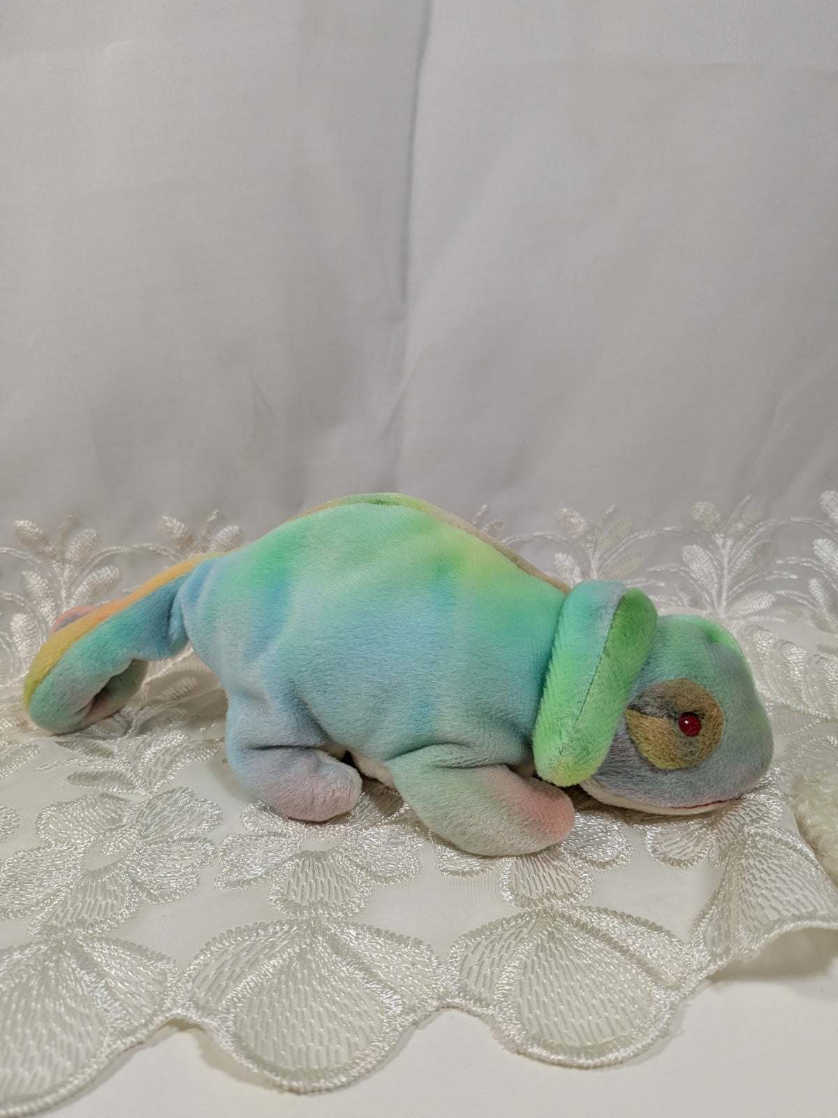 Ty Beanie Baby - Rainbow the Tie Dyed Chameleon (8in) - Vintage Beanies Canada