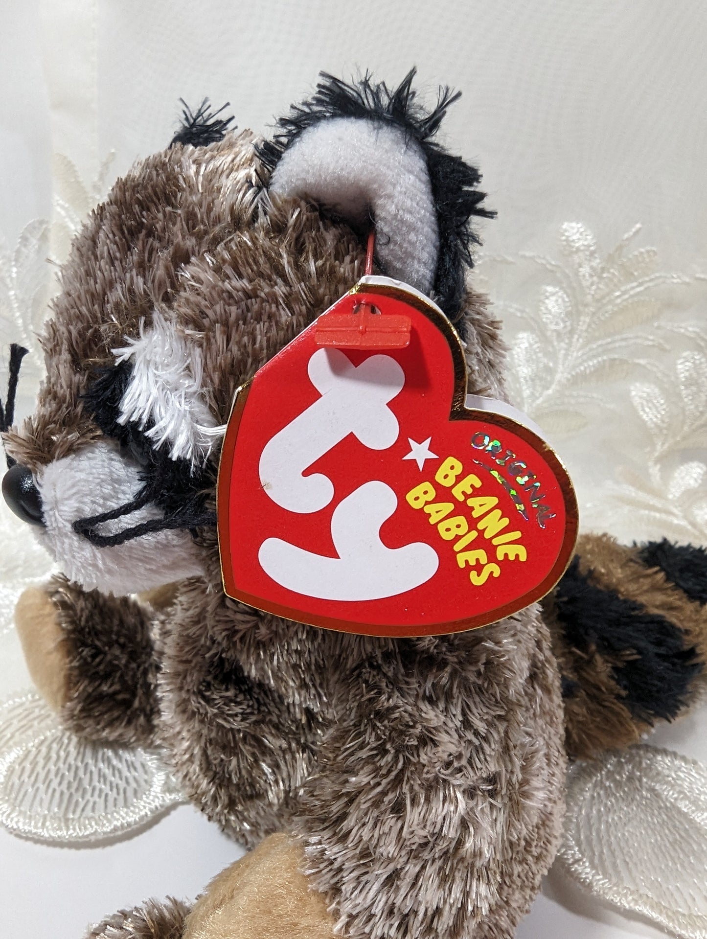 Ty Beanie Baby - Sneaks the Raccoon (5in) - Vintage Beanies Canada