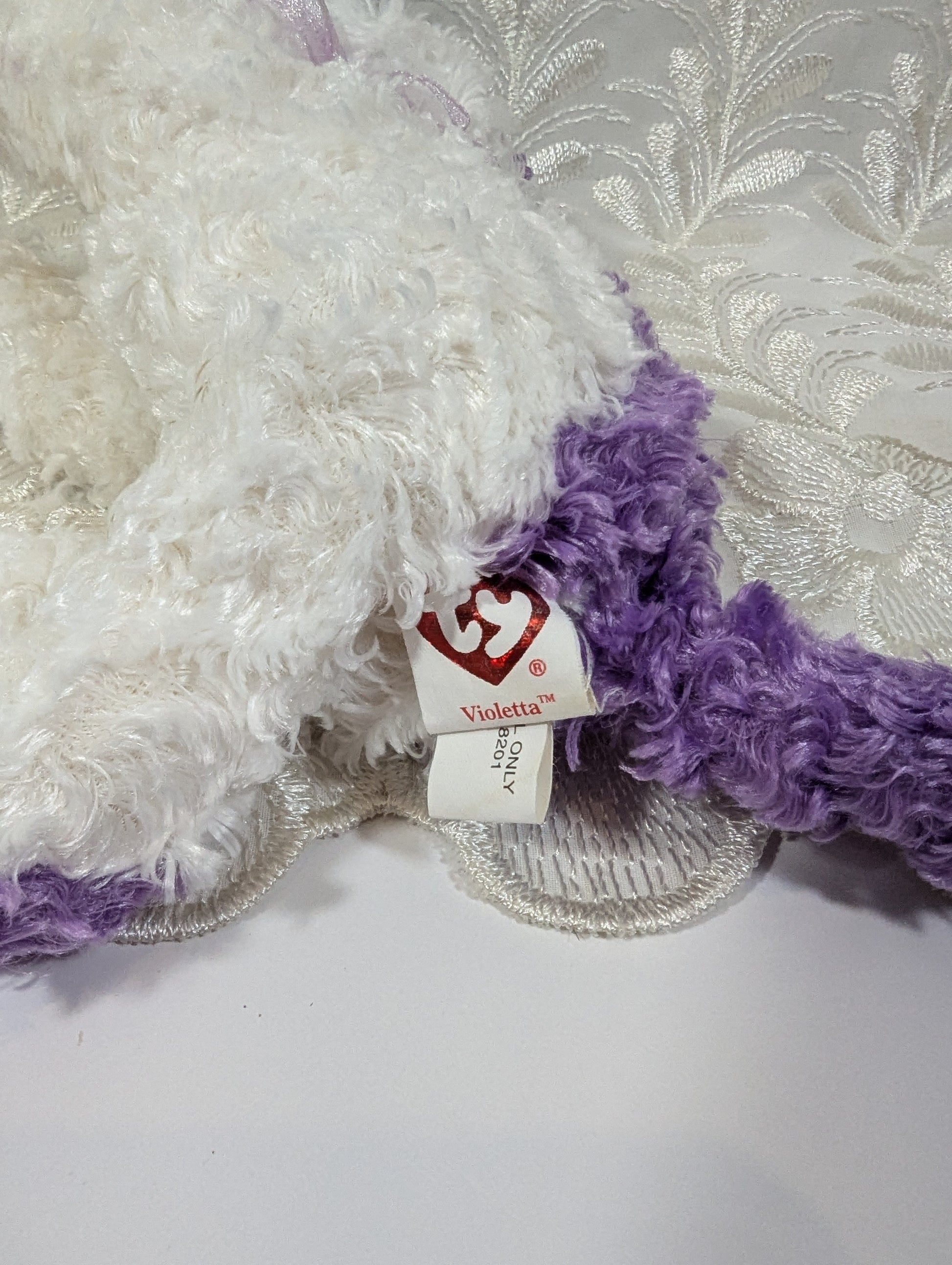 Ty Beanie Baby - Violetta the White and Purple Cat (6 in) No tag - Vintage Beanies Canada
