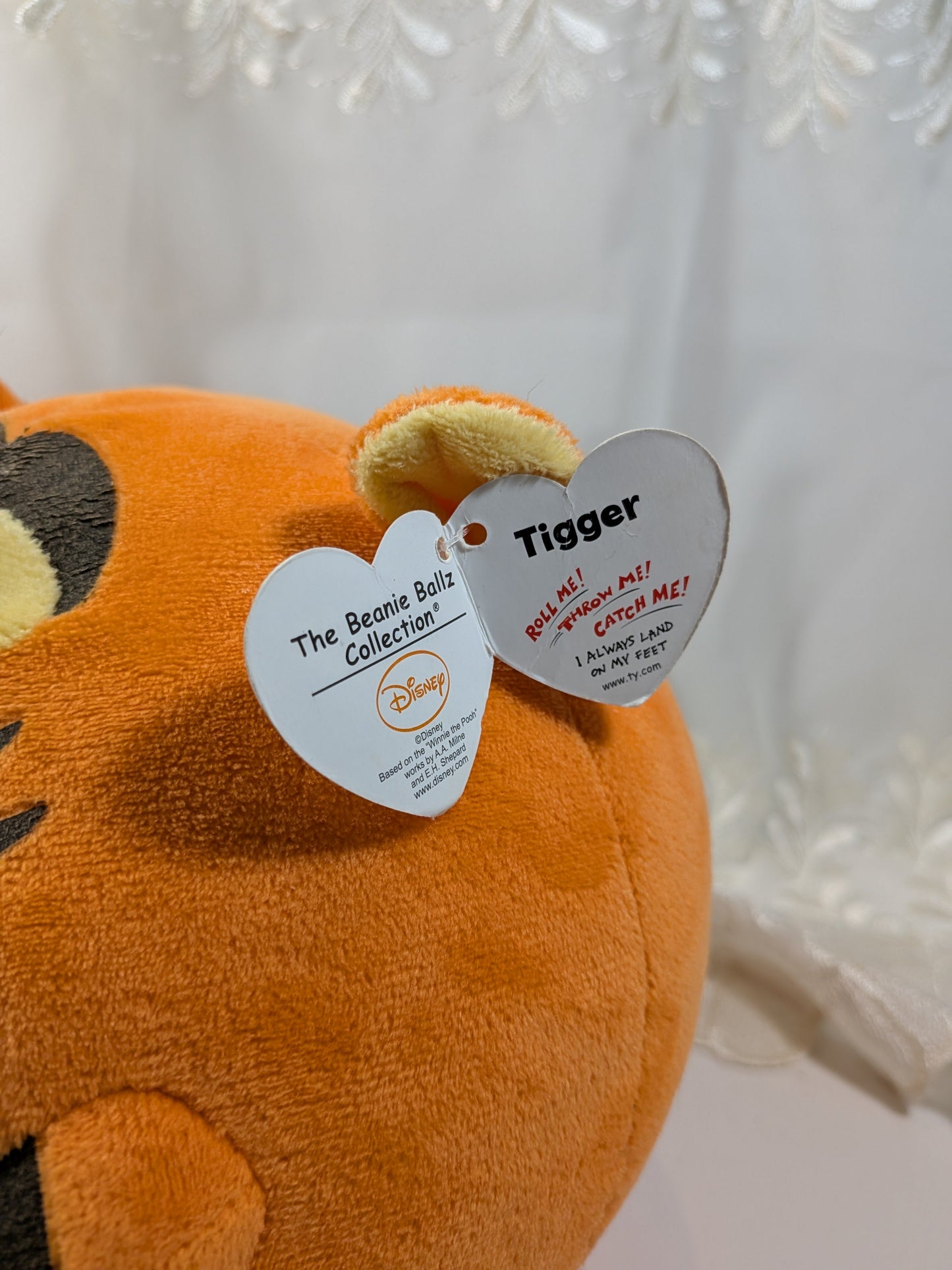 Ty Beanie Ballz - Tigger the tiger from Winnie the Pooh (8in) Non - mint Tag - Vintage Beanies Canada