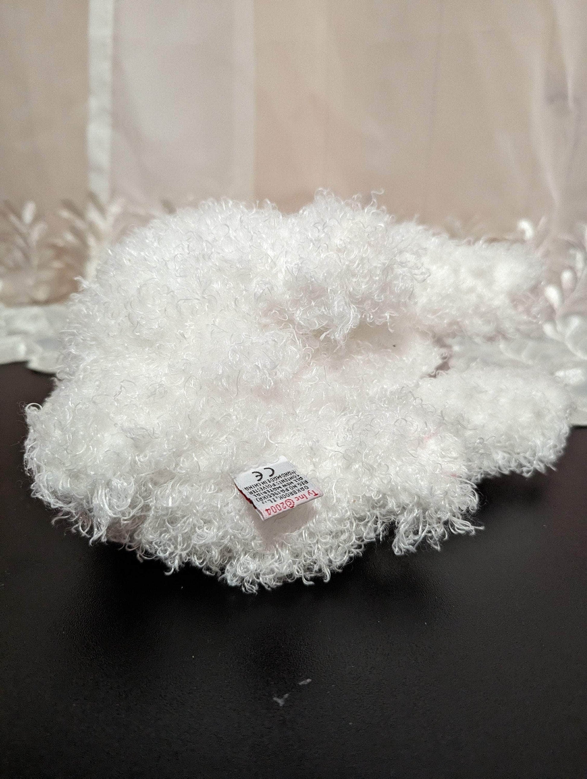Ty Classic Collection - Presto The White Bunny Rabbit - Near Mint (9in) - Vintage Beanies Canada