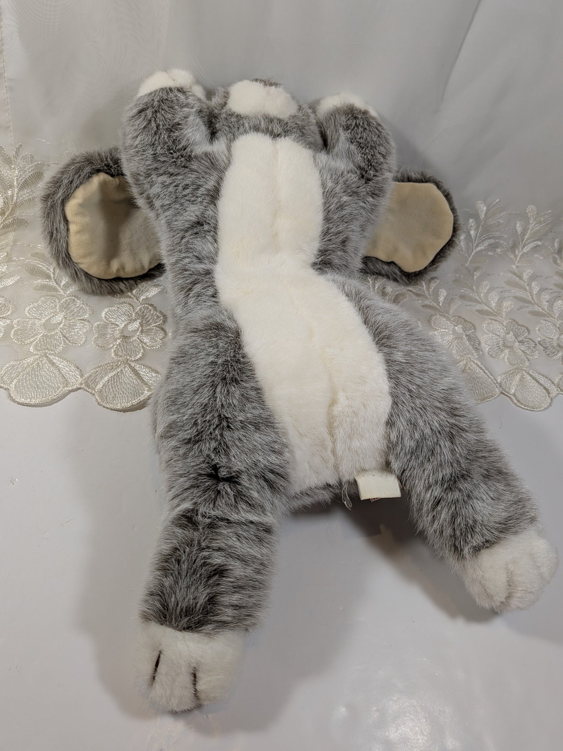 Ty Classic Collection - Vintage Bunny Rabbit From 1987 (16in) No Tag *Rare* - Vintage Beanies Canada