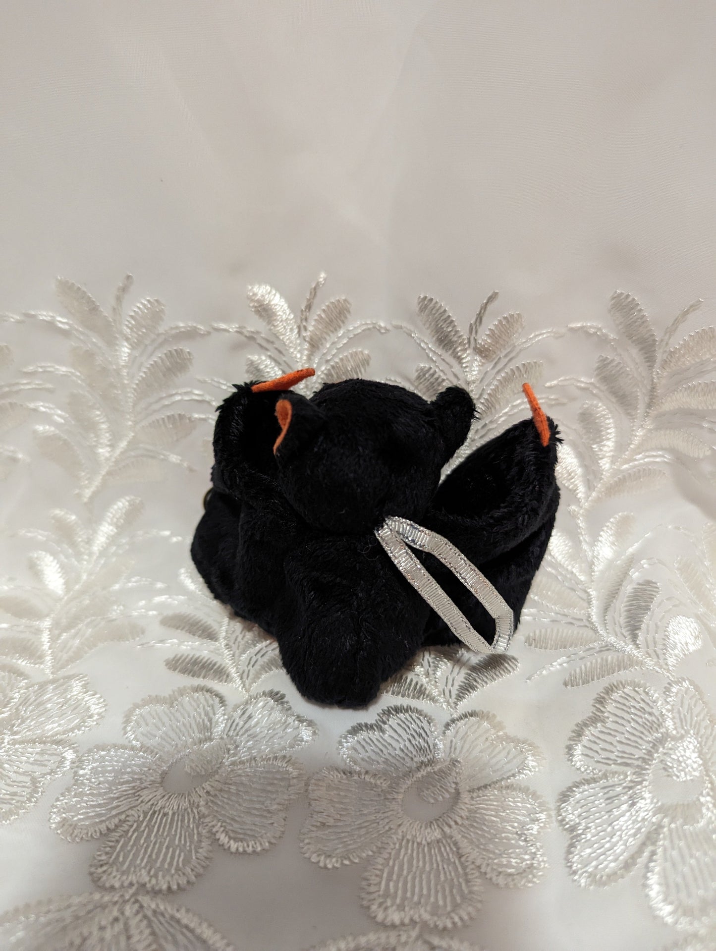 Ty Halloweenie Beanie - Bat-e The Black And Orange Halloween bat (3in) - Vintage Beanies Canada
