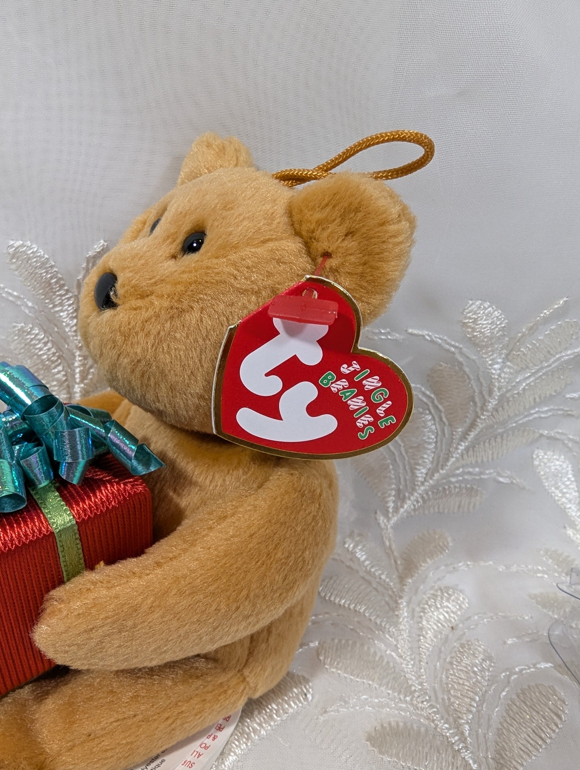 Ty Jingle Beanies - Gifts The Bear (5 in) Christmas Tree Ornament - Vintage Beanies Canada