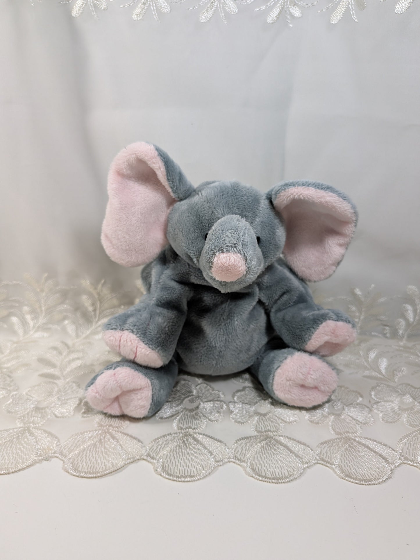 Ty Pluffies - Winks the elephant (8 in sitting) No Hang Tag - Vintage Beanies Canada