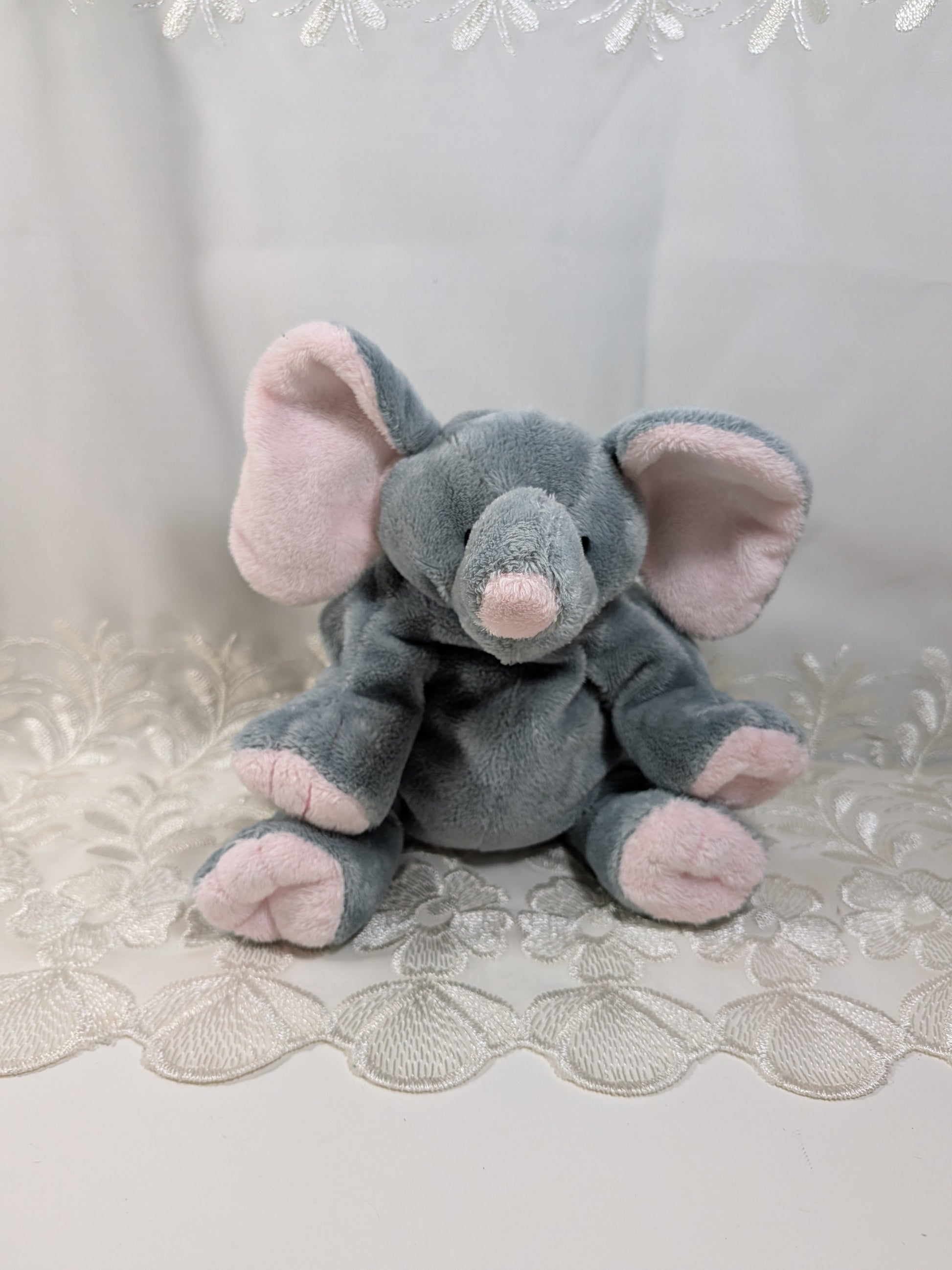 Ty Pluffies - Winks the elephant (8 in sitting) No Hang Tag - Vintage Beanies Canada