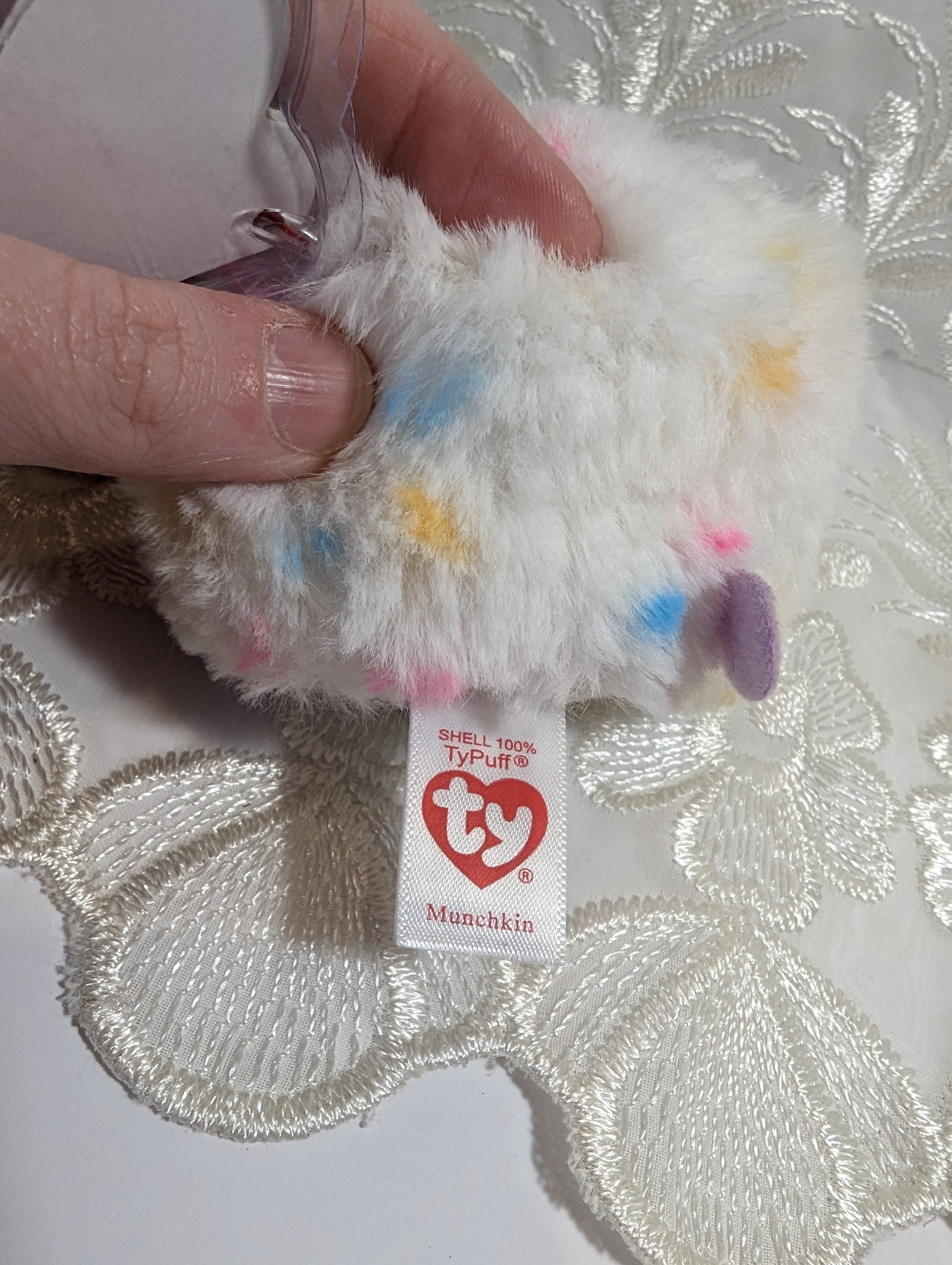 Ty Puffies - Munchkin The Dog (3in) Non-mint Tag - Vintage Beanies Canada