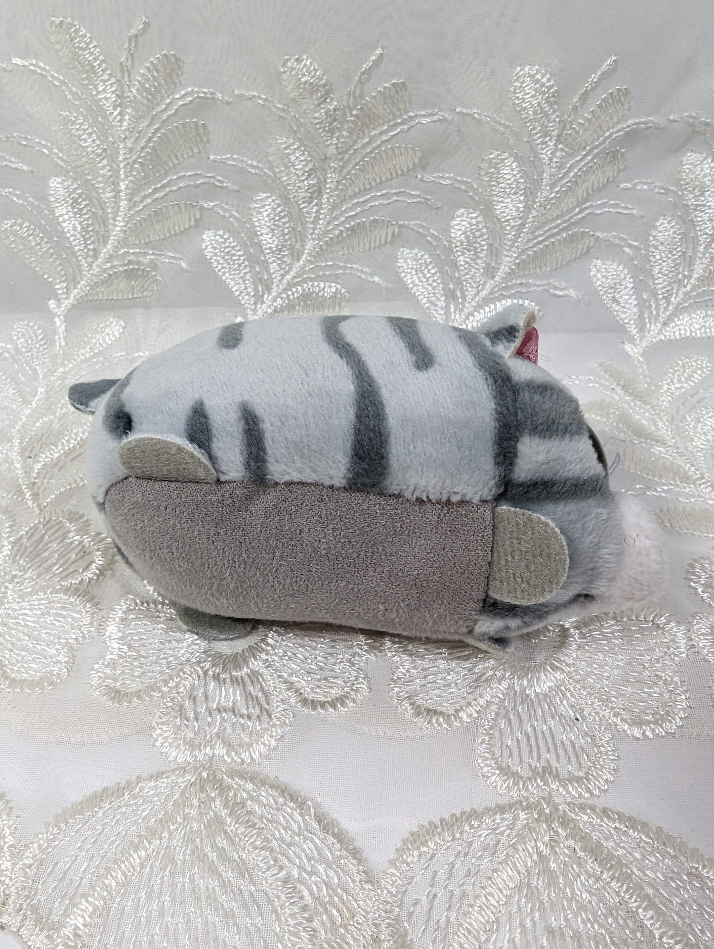 Ty Teeny Tys - Cassie the Gray Cat (3.5in) Non - mint Hang Tag - Vintage Beanies Canada